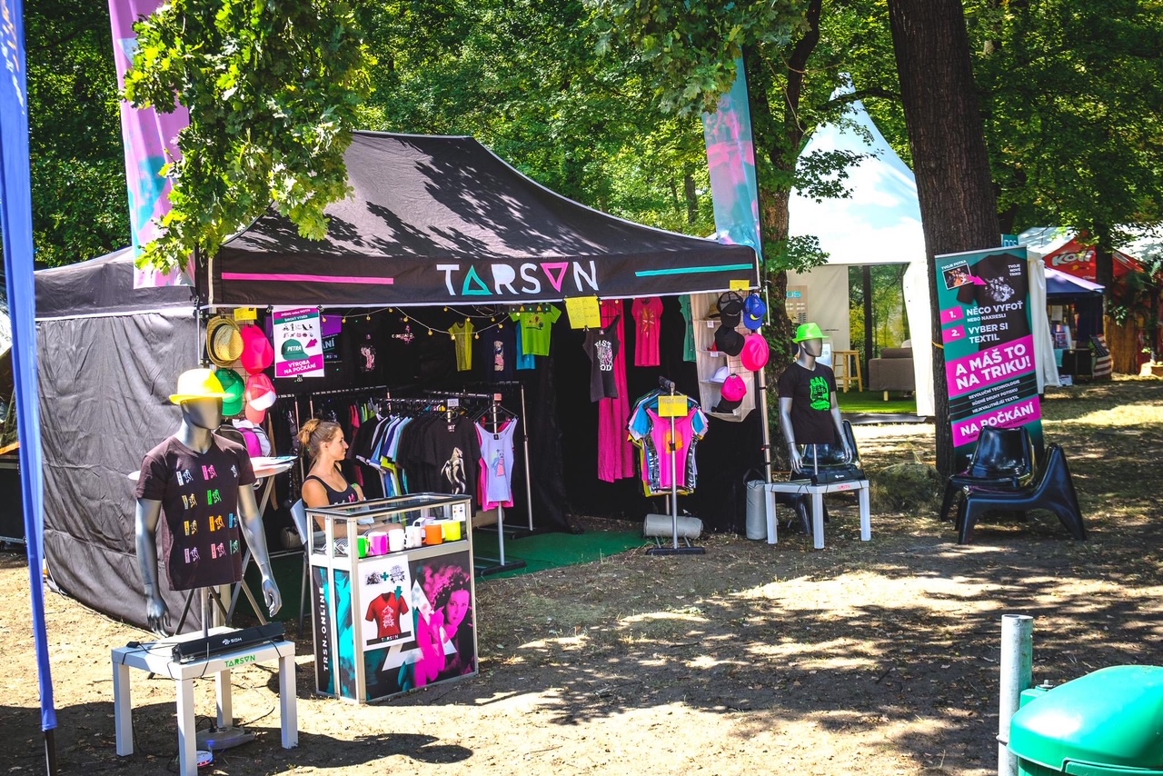 The actual stand in operation